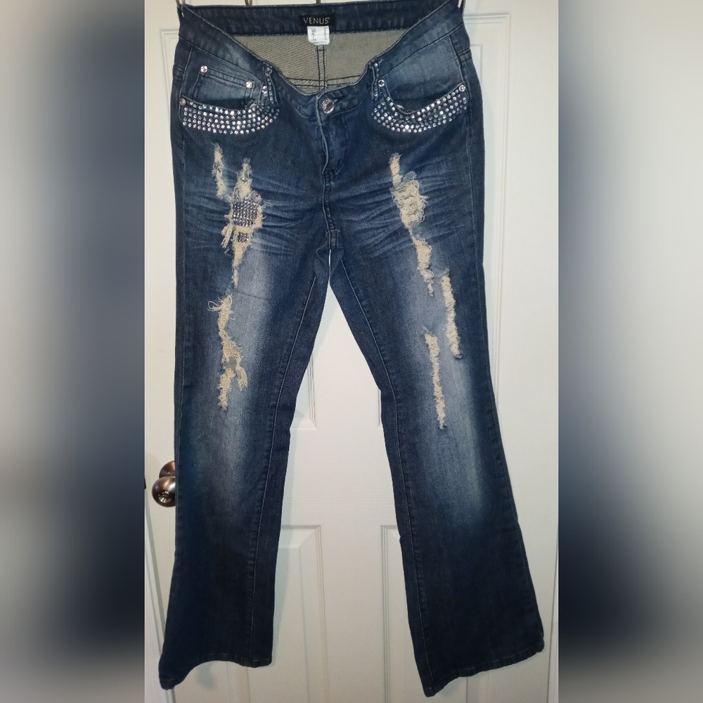 VENUS Rhinestone embellished Distressed look Jeans!